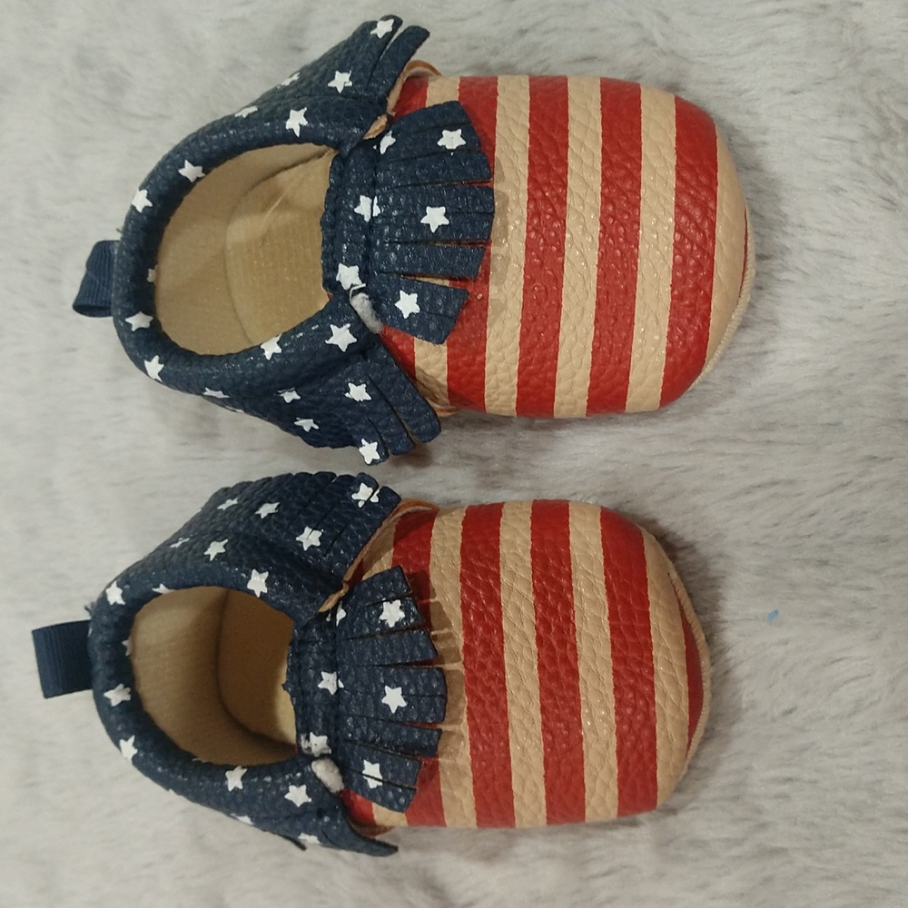 3/$15 Baby Girl American Flag Moccasin Style Crib Shoes Size 3-6 Months